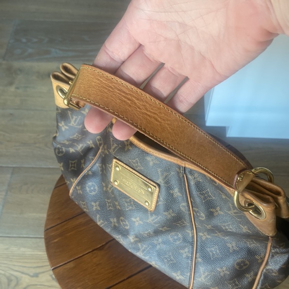 Louis Vuitton Galleria PM Authentic Excellent Condition - Picture 2 of 5